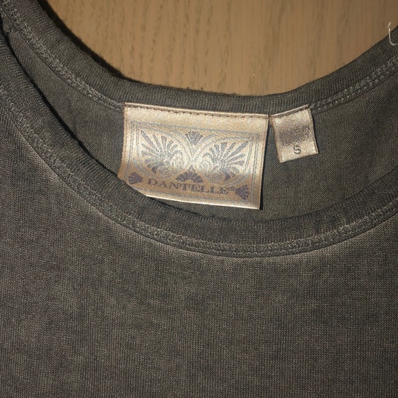 Cute tank top! - Picture 3 of 3